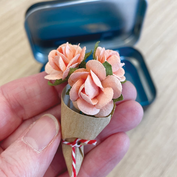 Matchbox Surprise Card Tin - Paper Roses